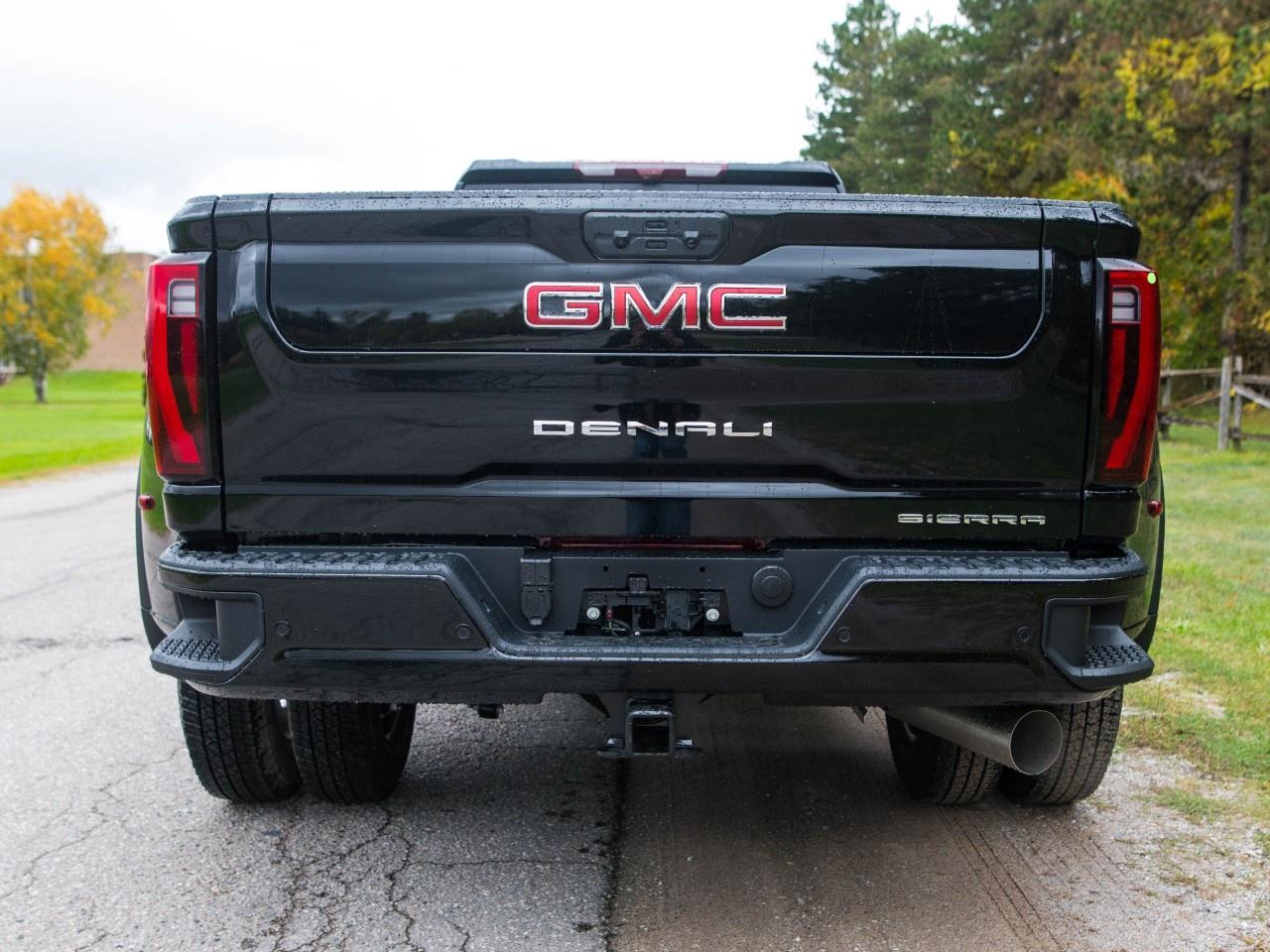2026 GMC Sierra 3500HD 4WD Crew Cab Long Box Denali Photo