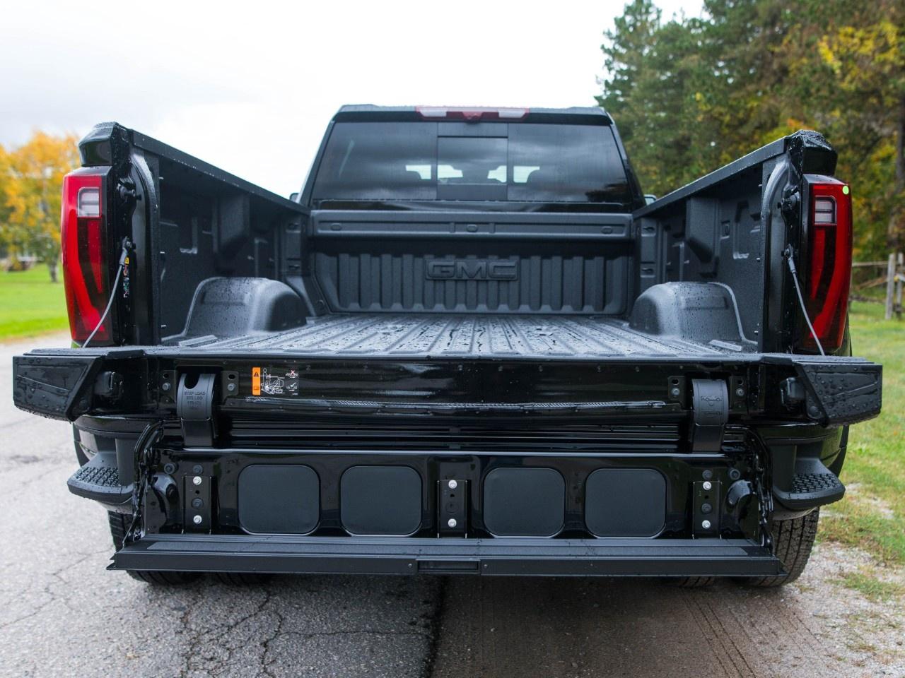 2026 GMC Sierra 3500HD 4WD Crew Cab Long Box Denali Photo