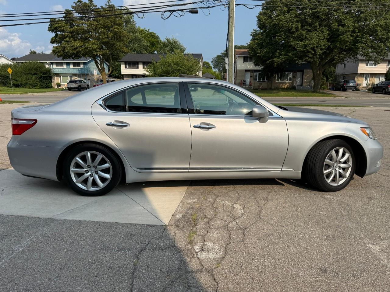 2007 Lexus LS 460 4dr Sdn SWB Photo