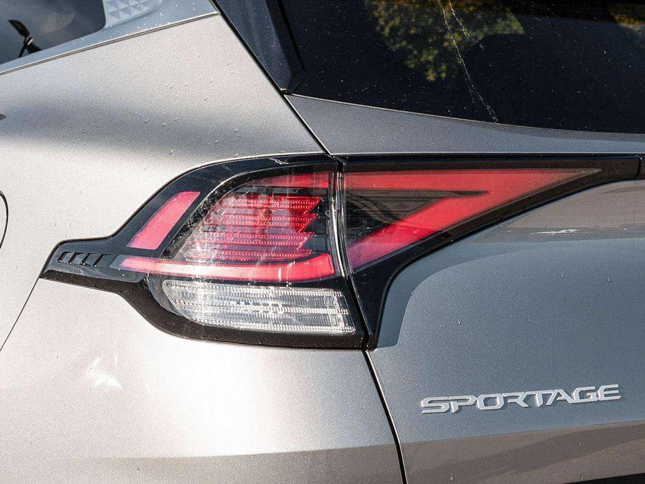 2023 Kia Sportage LX   Heated Seats   Apple CarPlay   Keyless Entry Photo