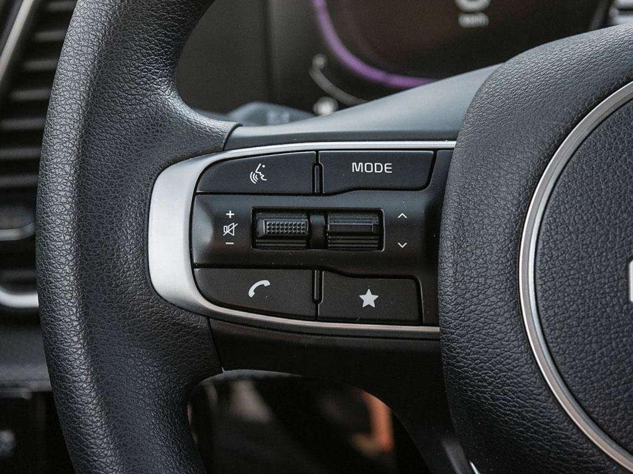 2023 Kia Sportage LX   Heated Seats   Apple CarPlay   Keyless Entry Photo