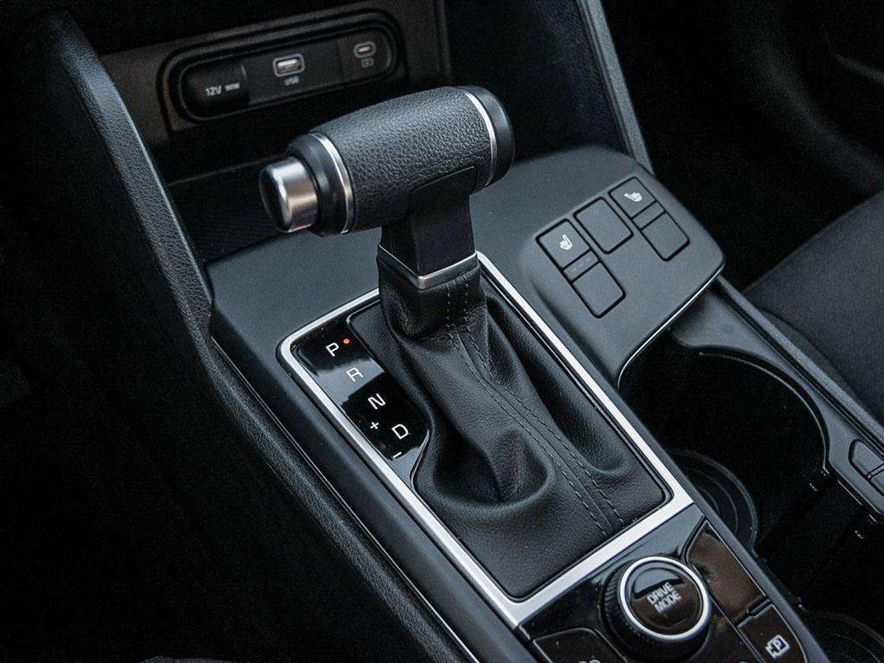 2023 Kia Sportage LX   Heated Seats   Apple CarPlay   Keyless Entry Photo