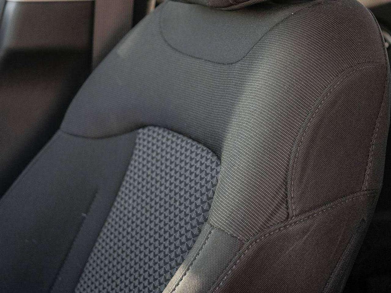 2023 Kia Sportage LX   Heated Seats   Apple CarPlay   Keyless Entry Photo