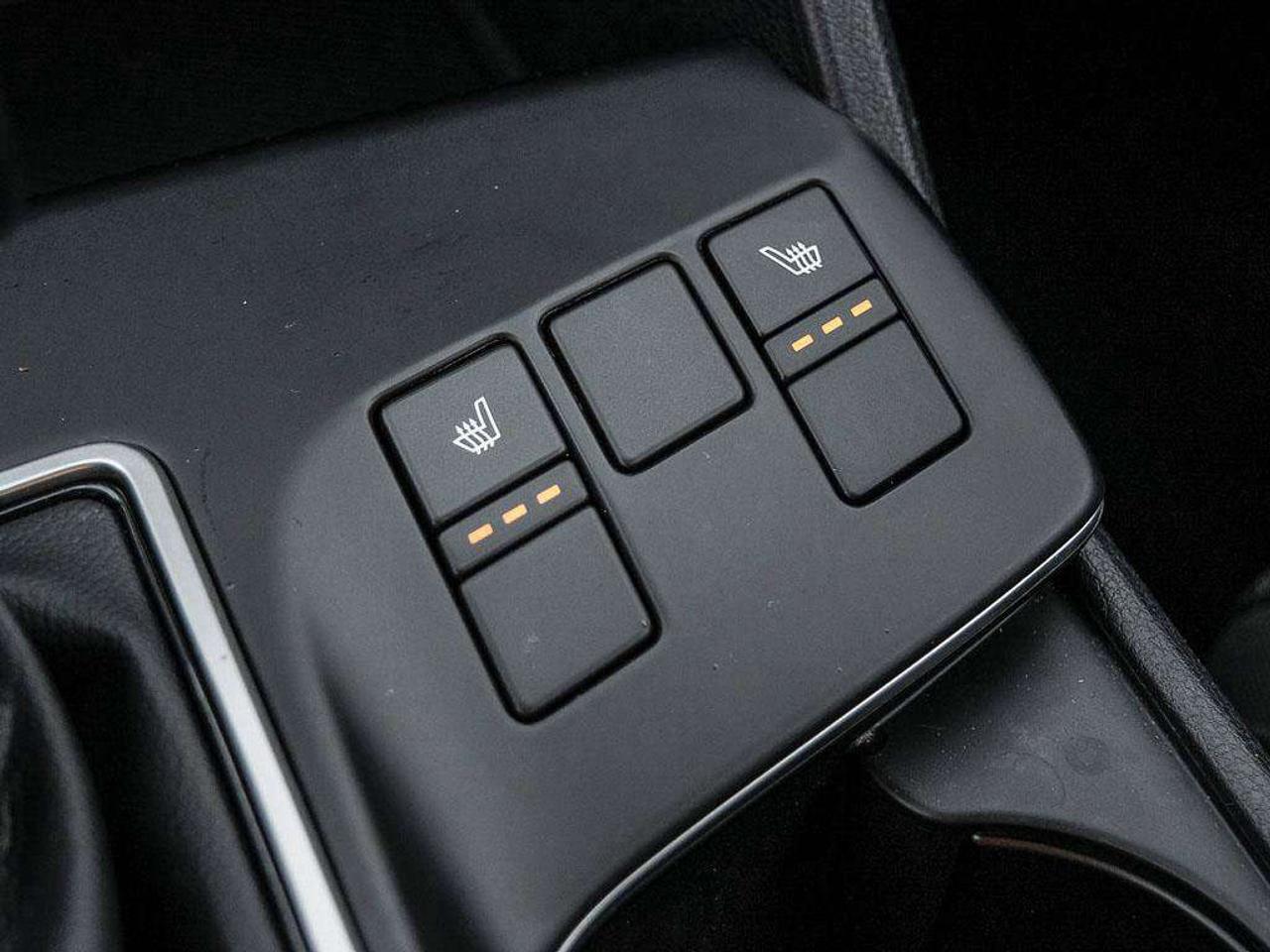 2023 Kia Sportage LX   Heated Seats   Apple CarPlay   Keyless Entry Photo