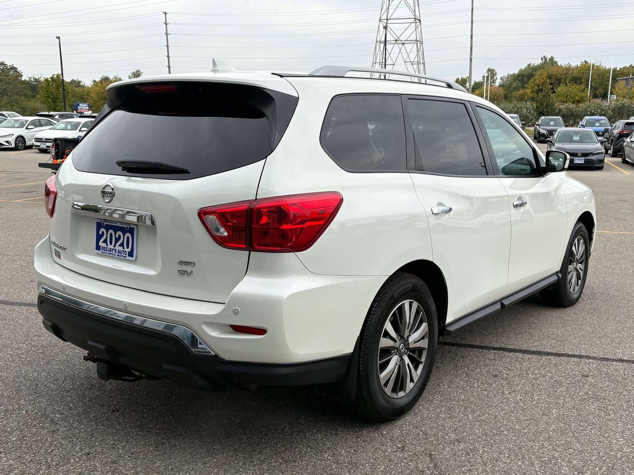 2020 Nissan Pathfinder SV Tech 4x4   NAV   7 Pass   Clean Carfax Photo4