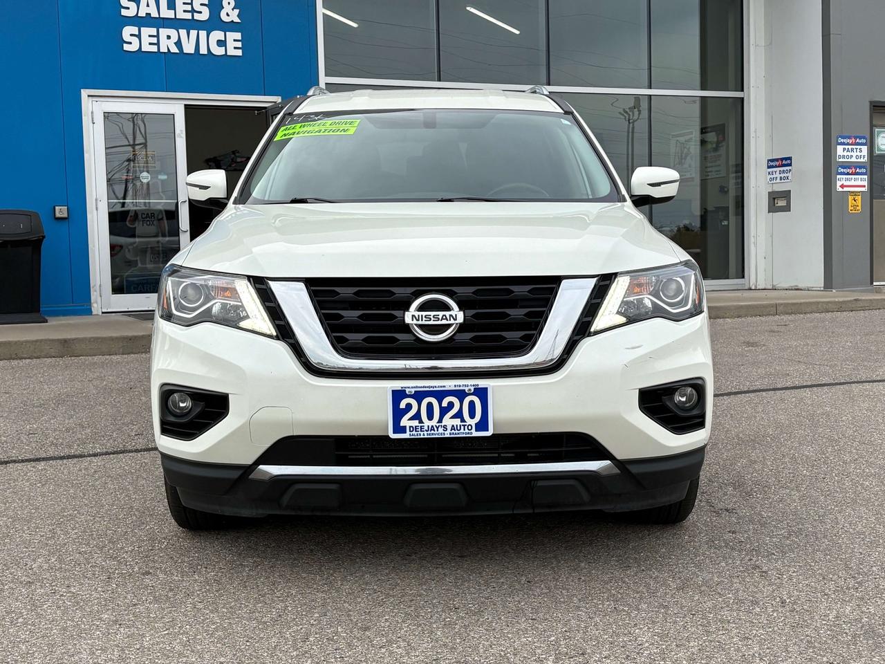 2020 Nissan Pathfinder SV Tech 4x4   NAV   7 Pass   Clean Carfax Photo