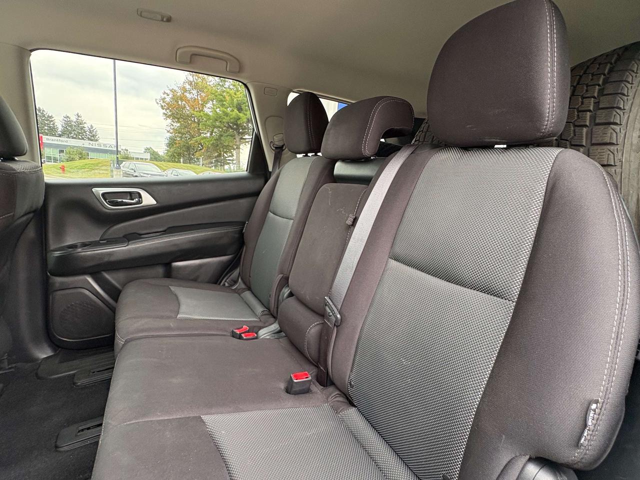 2020 Nissan Pathfinder SV Tech 4x4   NAV   7 Pass   Clean Carfax Photo