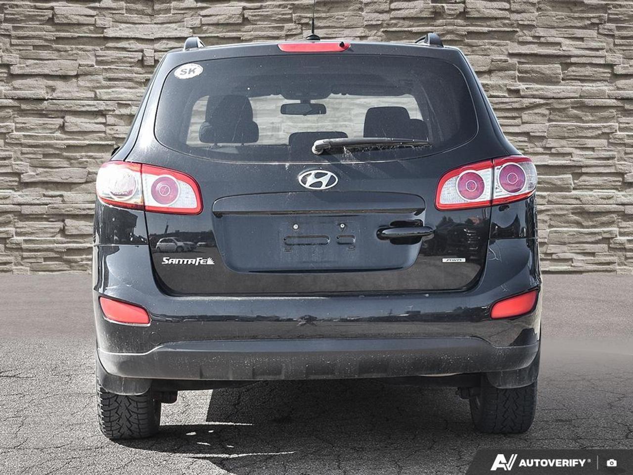 2012 Hyundai Santa Fe GL 2.4 Premium (A6) All-Wheel Drive Photo