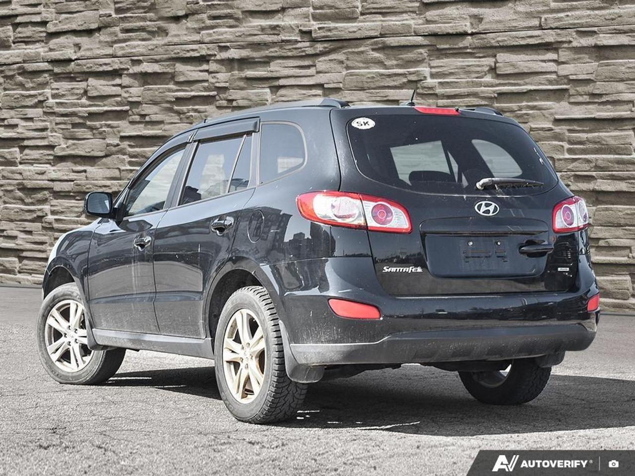 2012 Hyundai Santa Fe GL 2.4 Premium (A6) All-Wheel Drive Photo