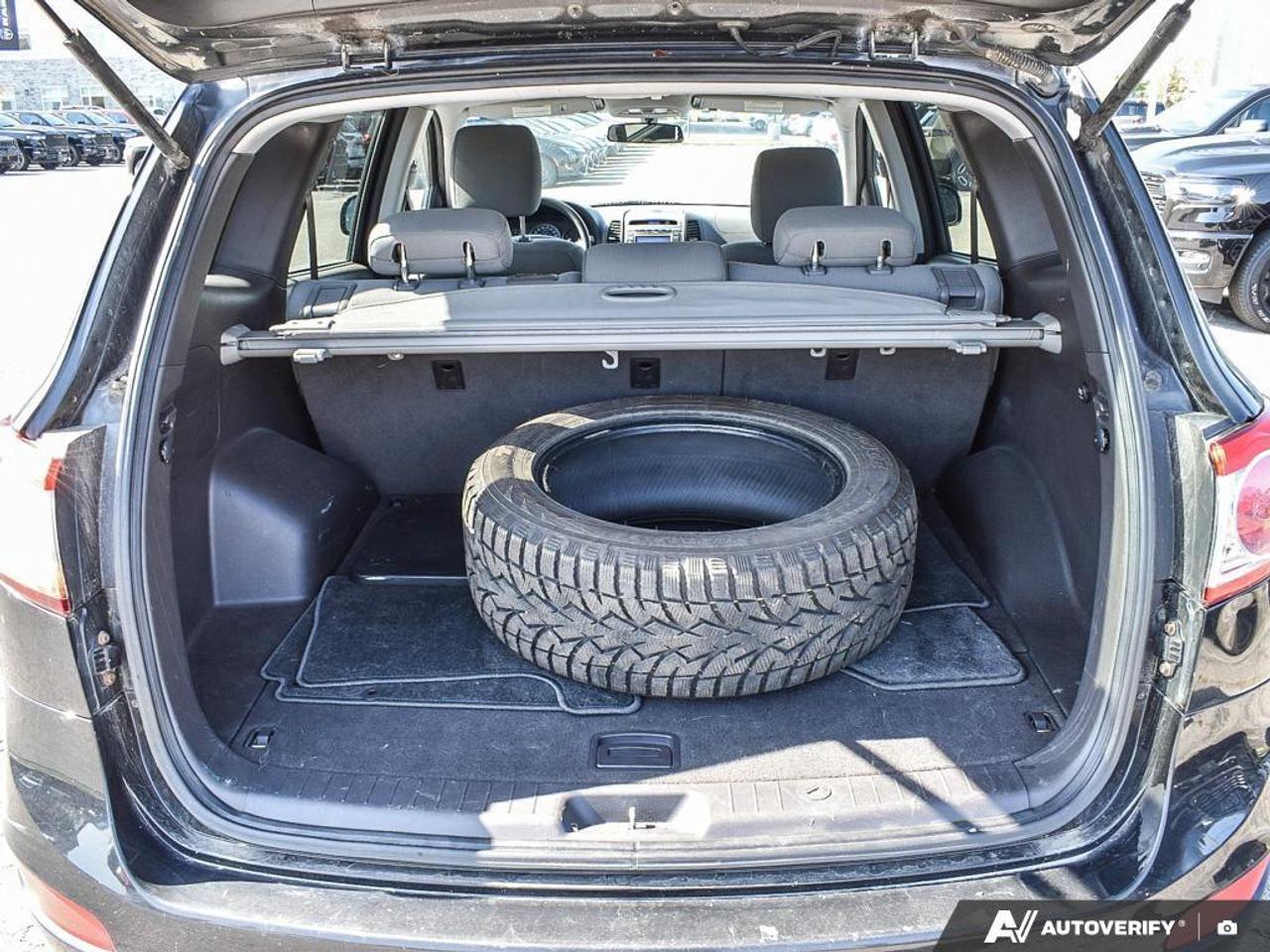2012 Hyundai Santa Fe GL 2.4 Premium (A6) All-Wheel Drive Photo