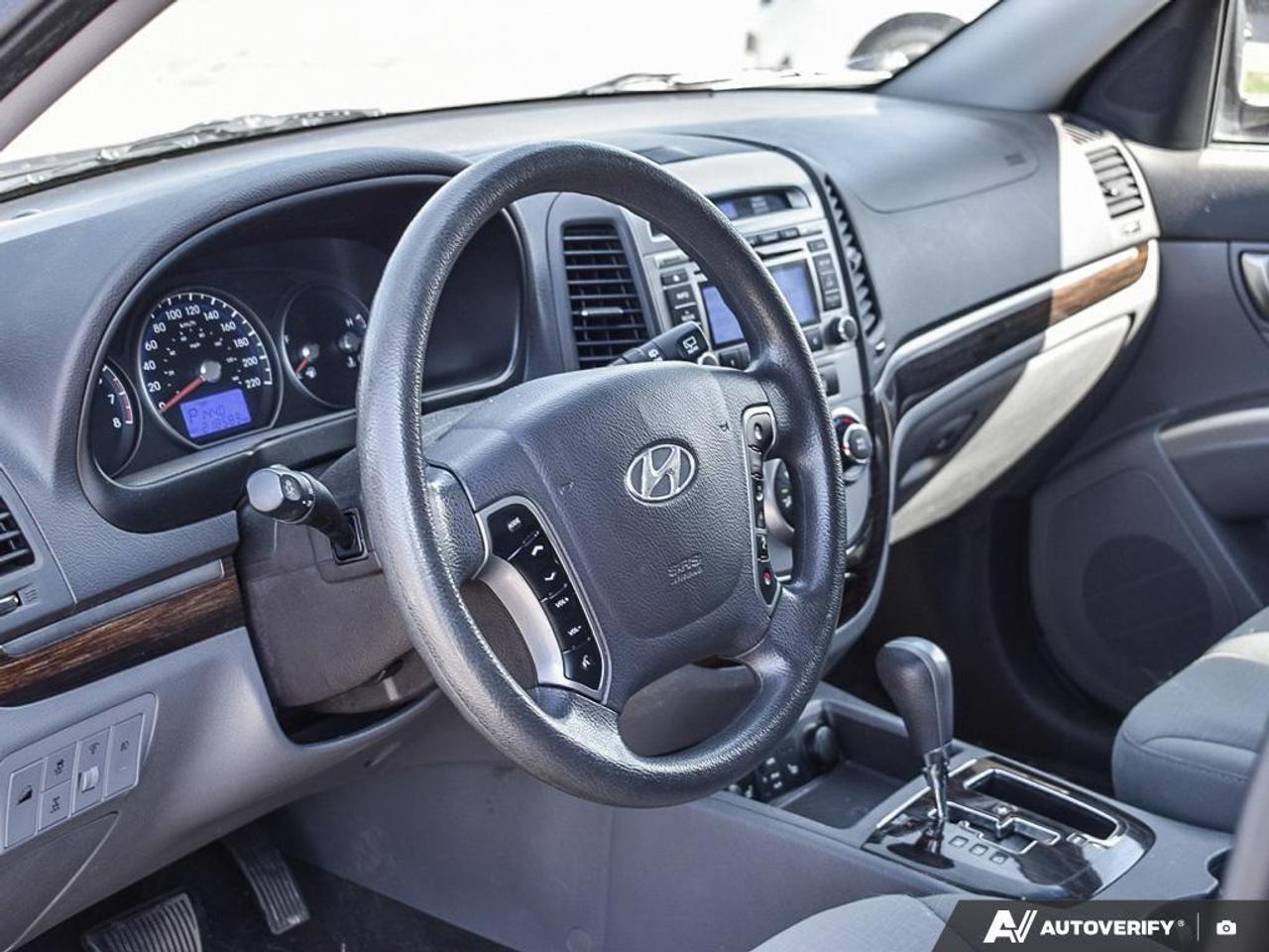 2012 Hyundai Santa Fe GL 2.4 Premium (A6) All-Wheel Drive Photo