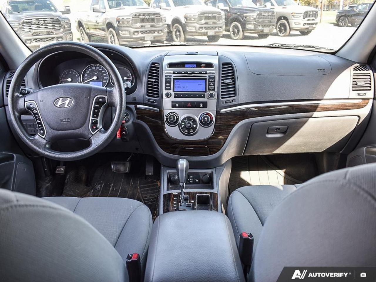 2012 Hyundai Santa Fe GL 2.4 Premium (A6) All-Wheel Drive Photo