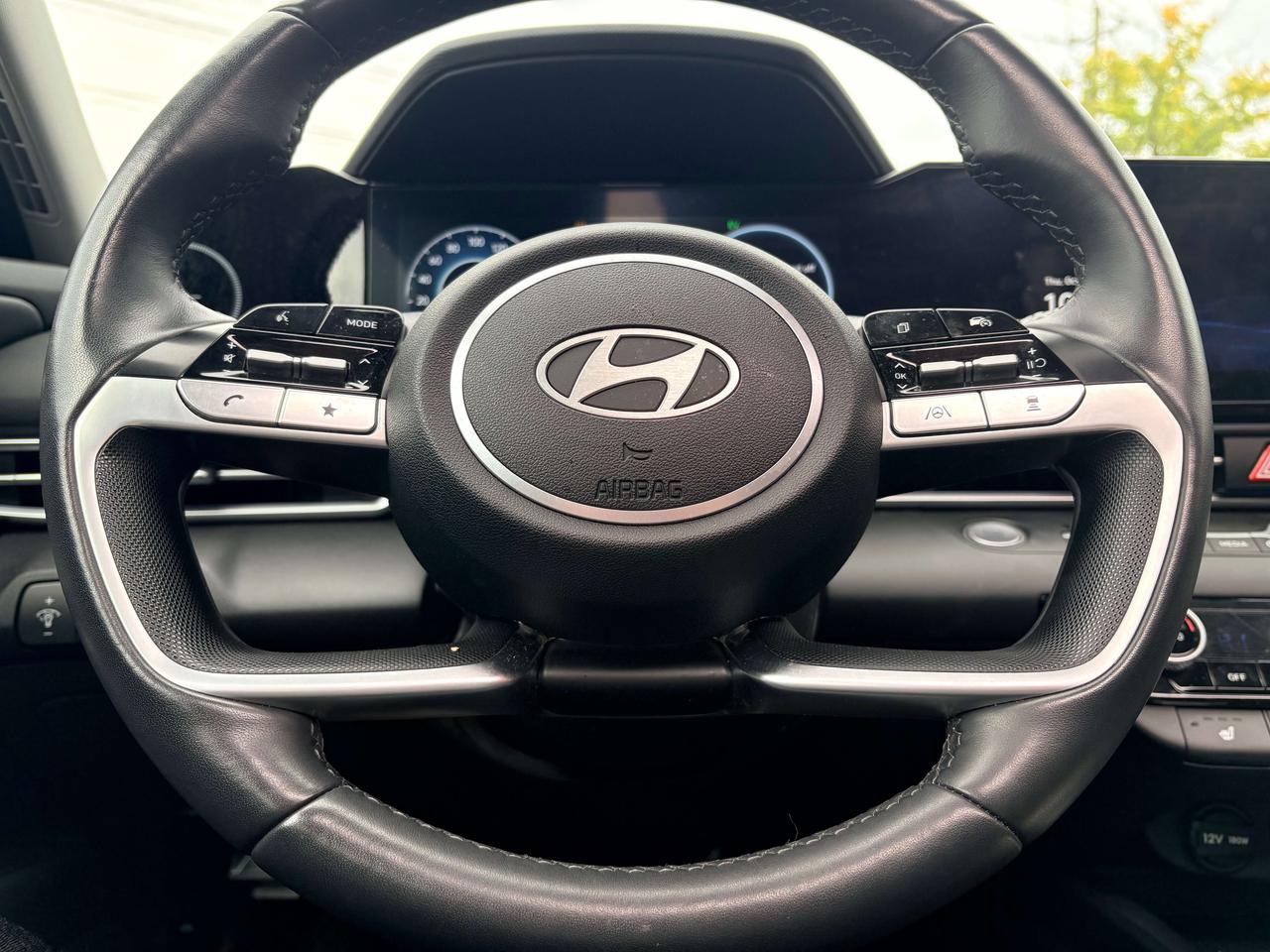 2024 Hyundai Elantra Luxury   Leather   Sunroof   Nav Photo2