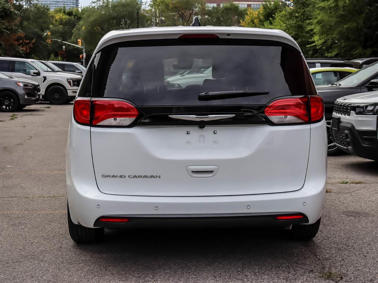 2027 Chrysler Grand Caravan SXT 2WD Photo3