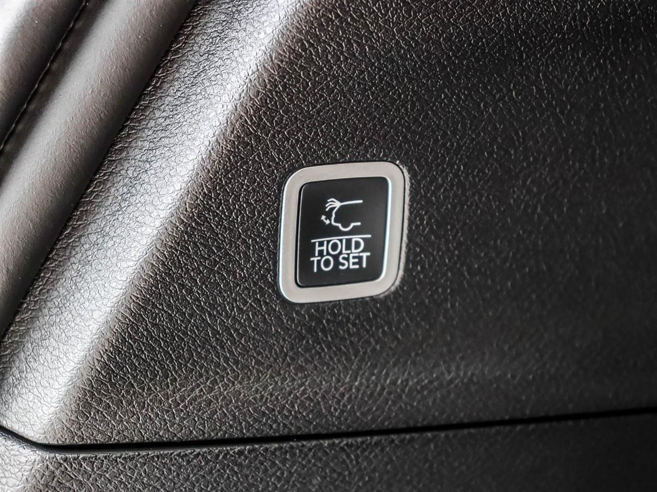 2027 Chrysler Grand Caravan SXT 2WD Photo