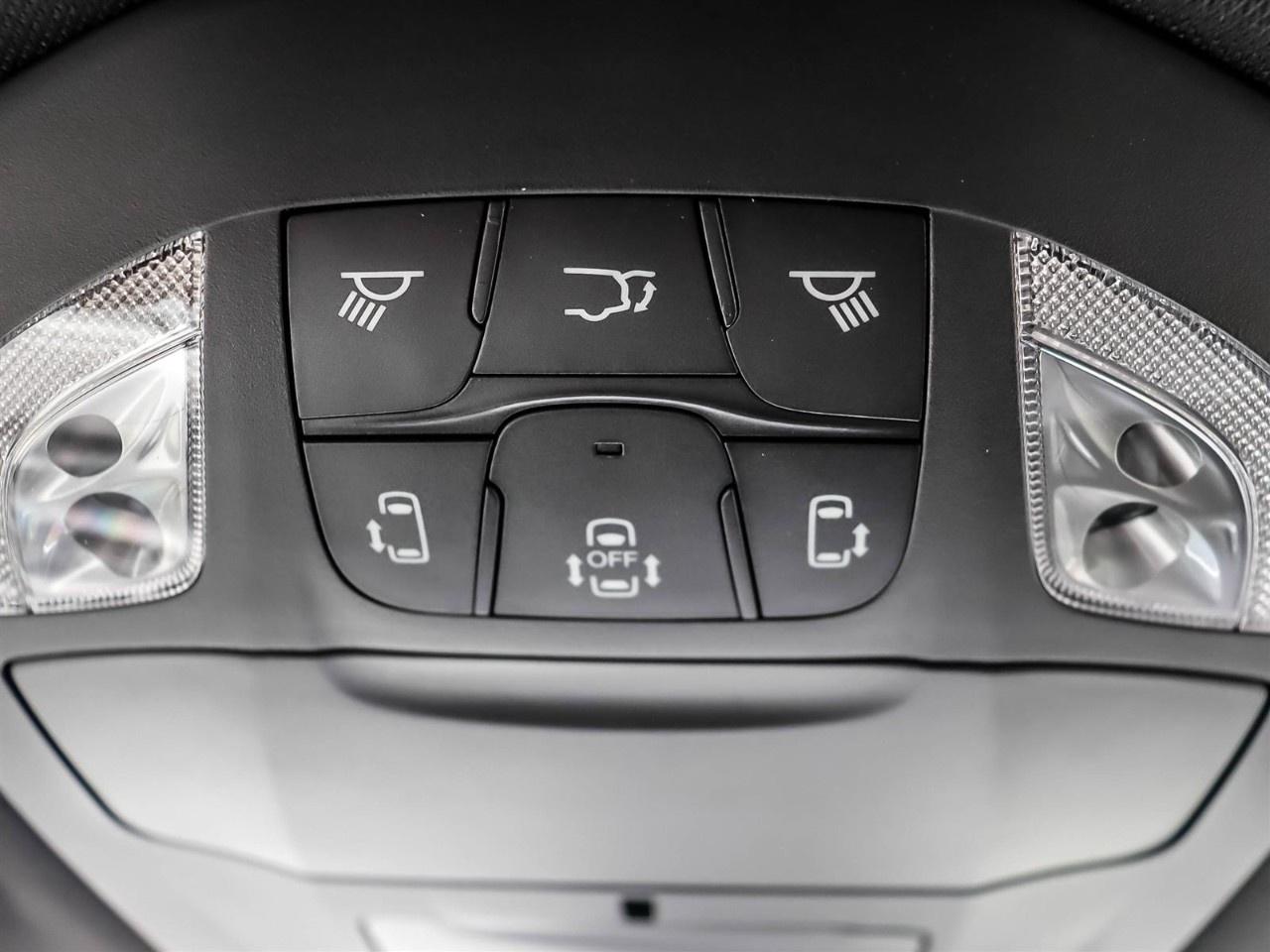 2027 Chrysler Grand Caravan SXT 2WD Photo