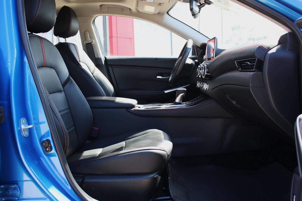 2025 Nissan Sentra SR Photo