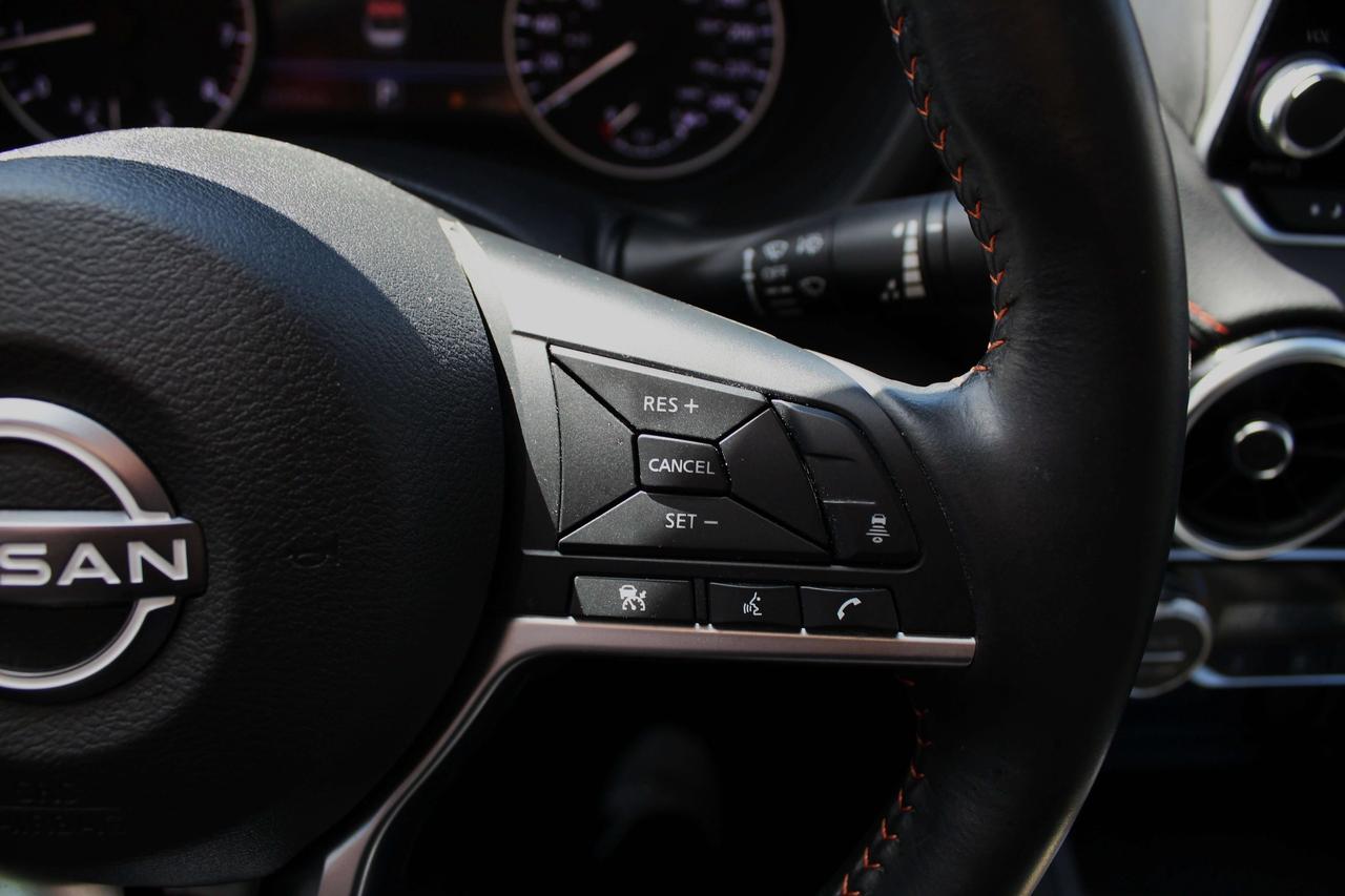 2025 Nissan Sentra SR Photo