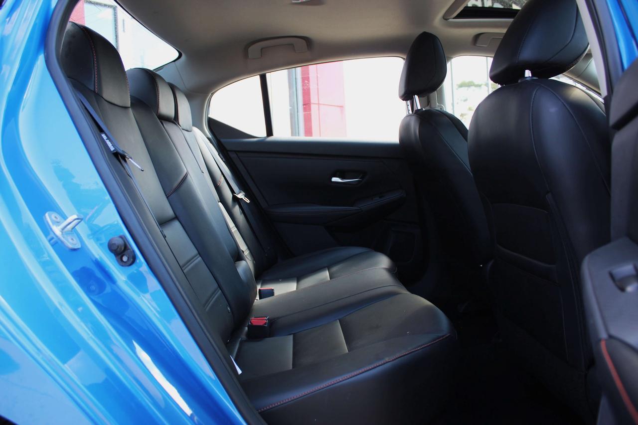 2025 Nissan Sentra SR Photo