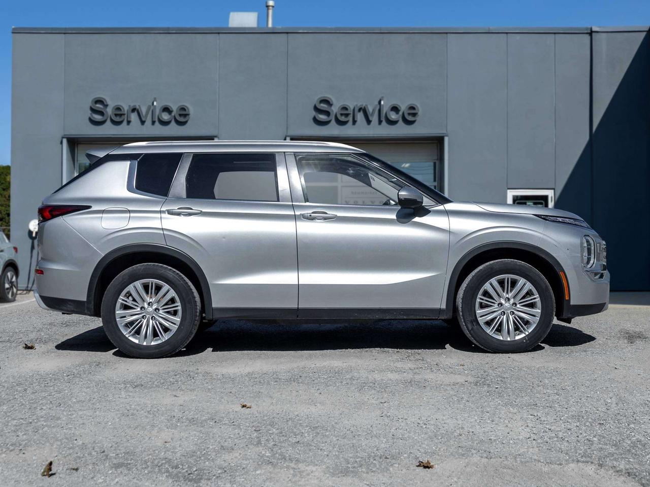 2022 Mitsubishi Outlander SE S-AWC CPO FINANCE RATES FOR AS LOW AS 0.90% Photo