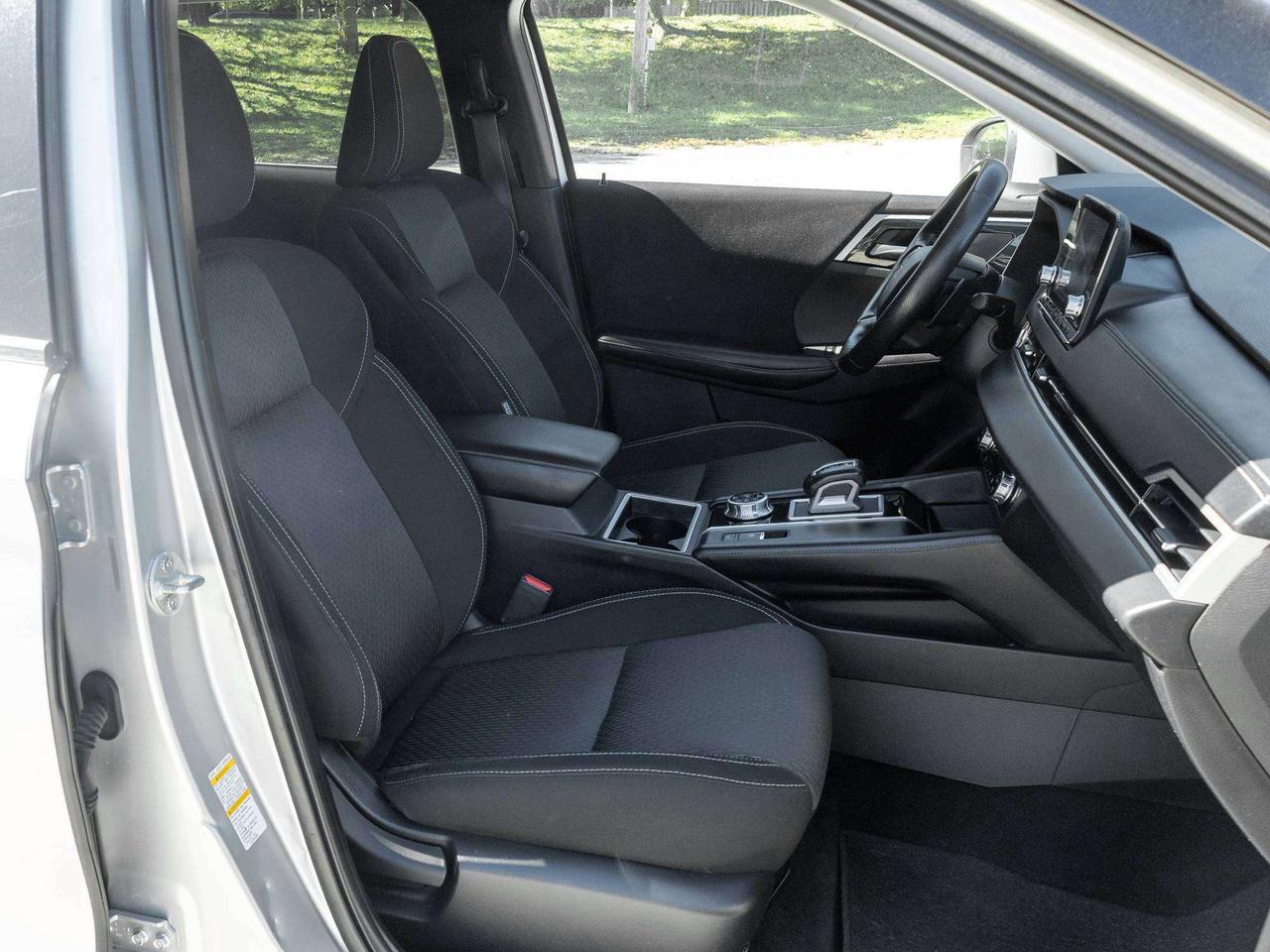 2022 Mitsubishi Outlander SE S-AWC CPO FINANCE RATES FOR AS LOW AS 0.90% Photo