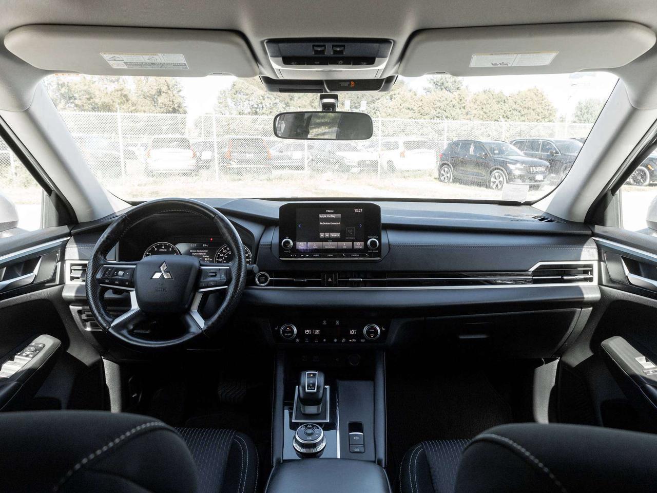 2022 Mitsubishi Outlander SE S-AWC CPO FINANCE RATES FOR AS LOW AS 0.90% Photo