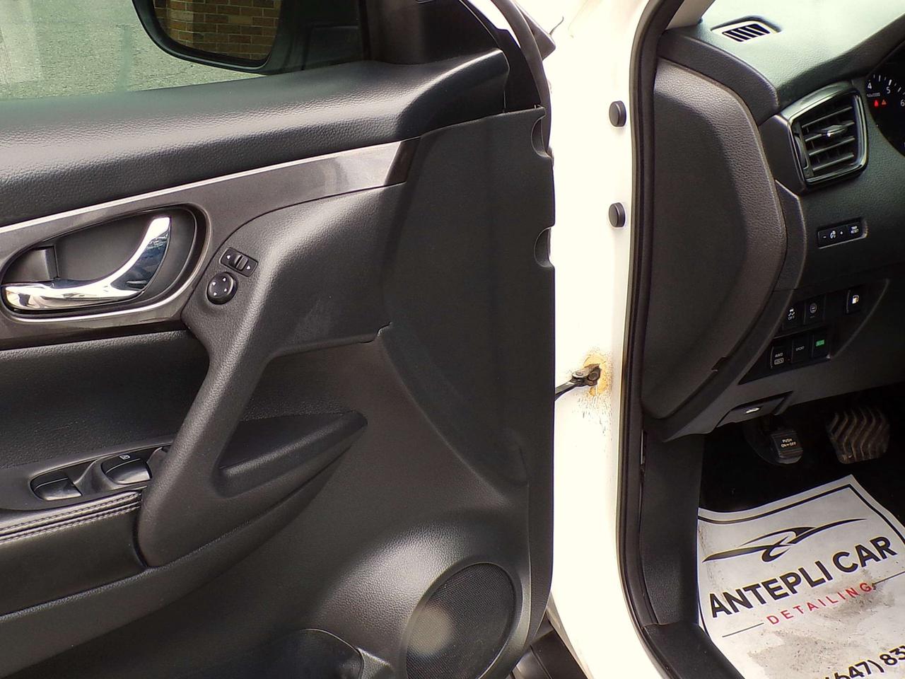 2019 Nissan Rogue SV AWD BSW LDW CTA CAMERA PANO ROOF APPLE CARPLAY B.T. Photo