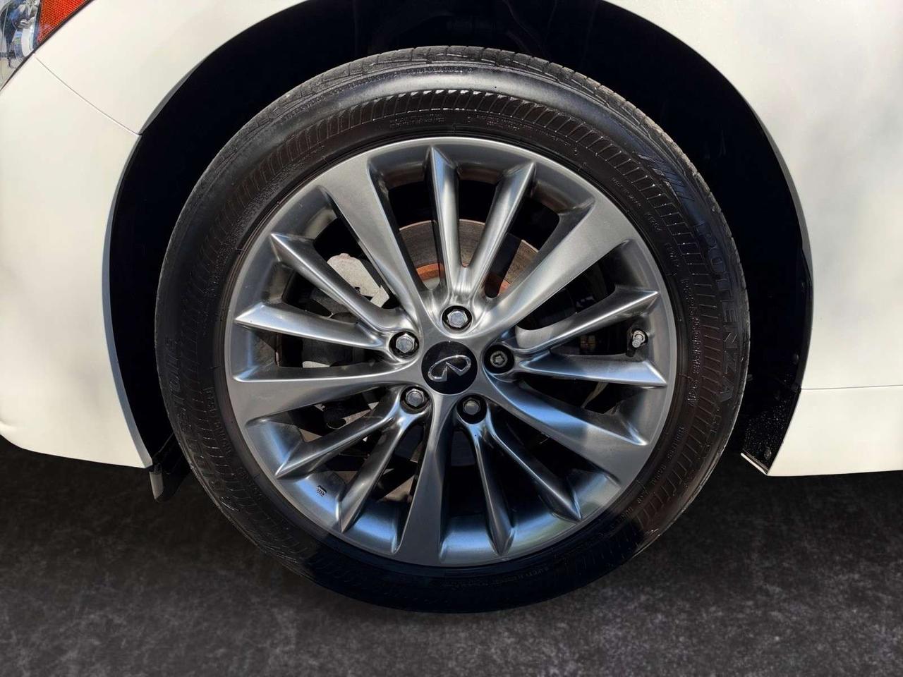 2024 Infiniti Q50 LUXE AWD *300 HP/NO ACCIDENTS/ROOF/BOSE/CARPLAY/360 CAM/DRIVER ASSIST Photo