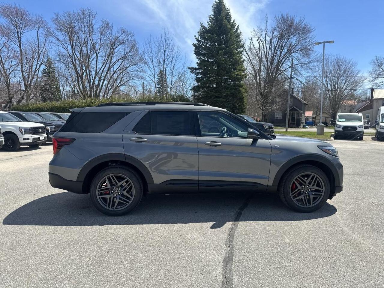 2026 Ford Explorer ST-Line 4WD Photo