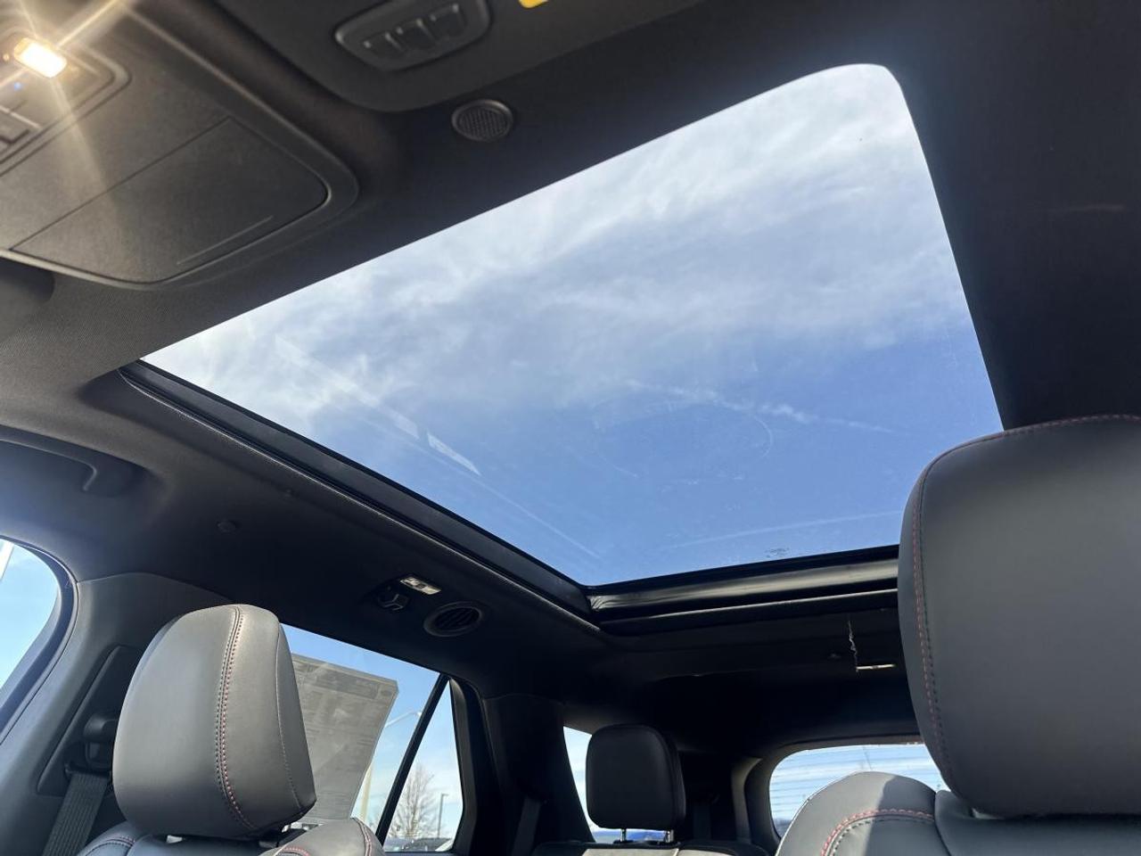 2026 Ford Explorer ST-Line 4WD Photo
