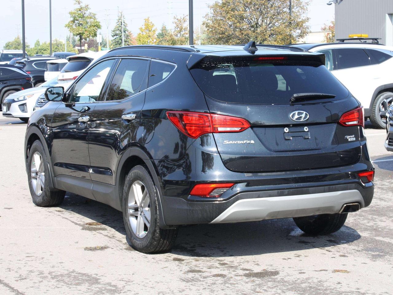2017 Hyundai Santa Fe 2.4L Photo
