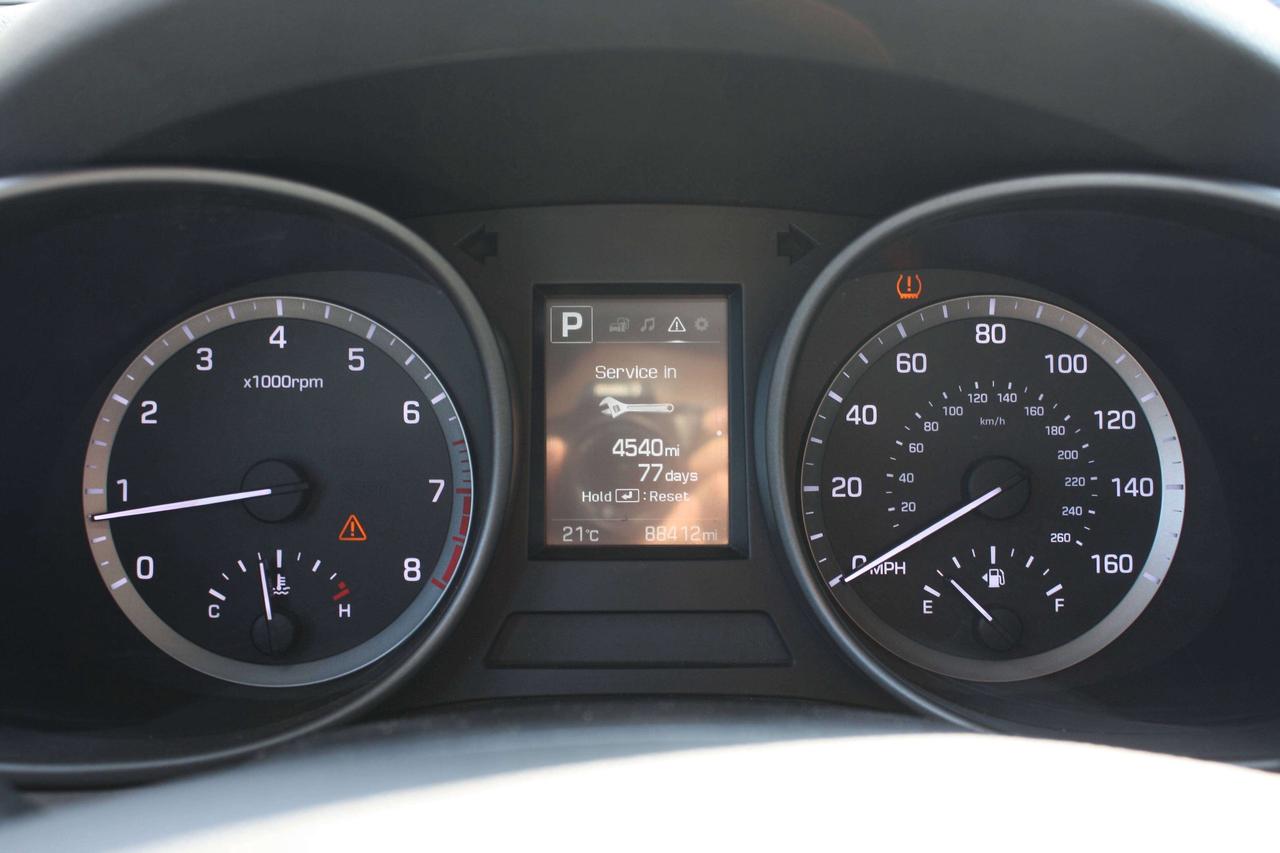 2017 Hyundai Santa Fe 2.4L Photo