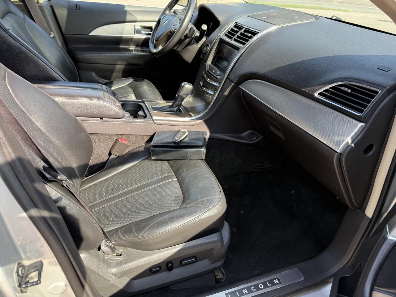 2013 Lincoln MKX AWD 4DR Photo