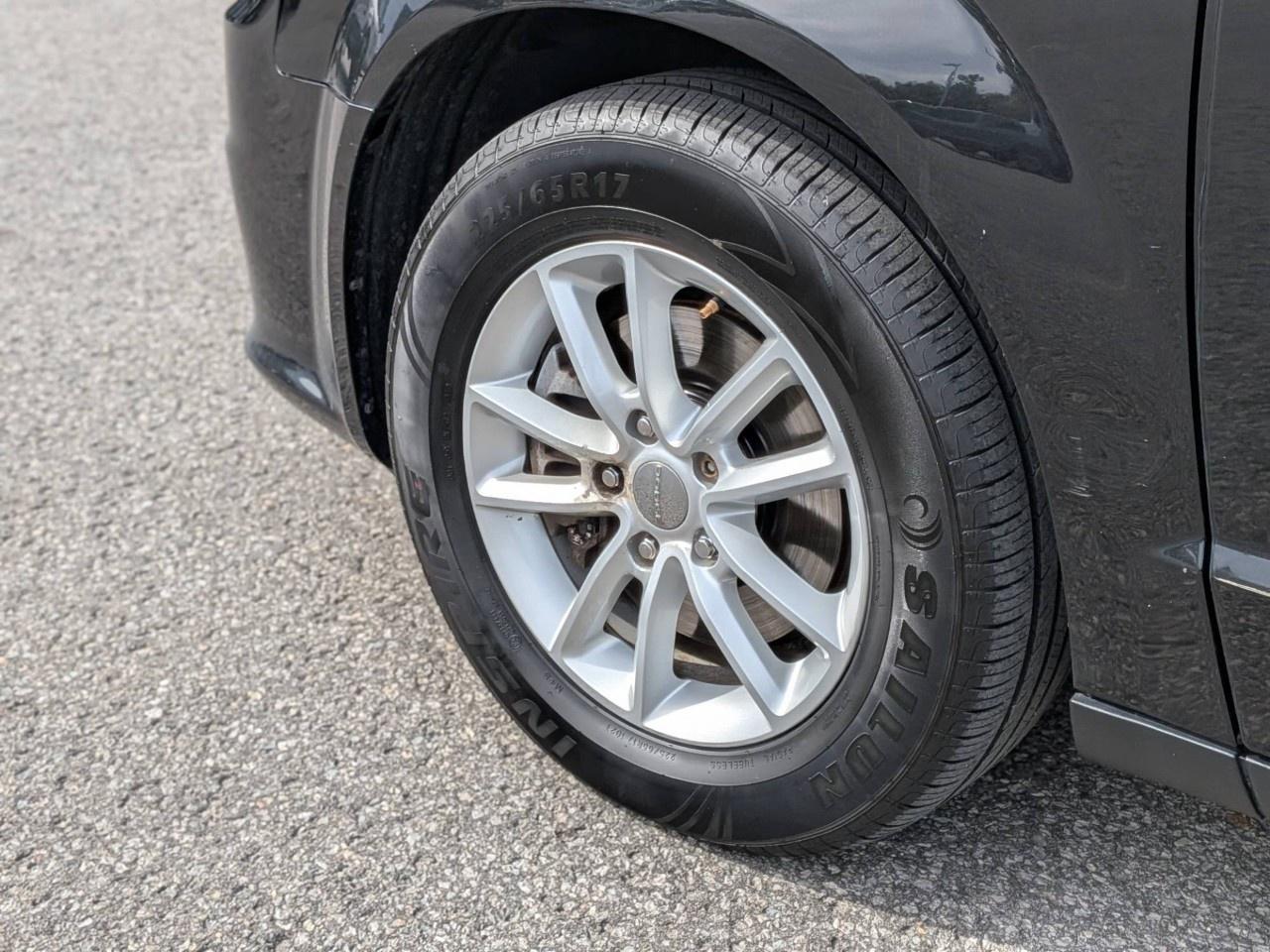 2020 Dodge Grand Caravan Premium Plus 2WD Photo