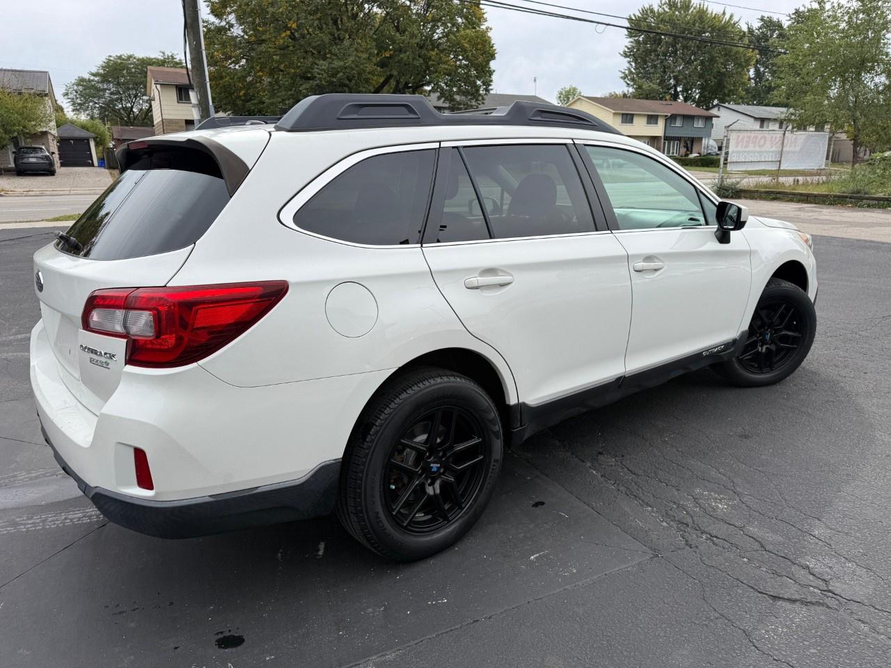 2016 Subaru Outback 5dr Wgn CVT 2.5i PZEV Photo