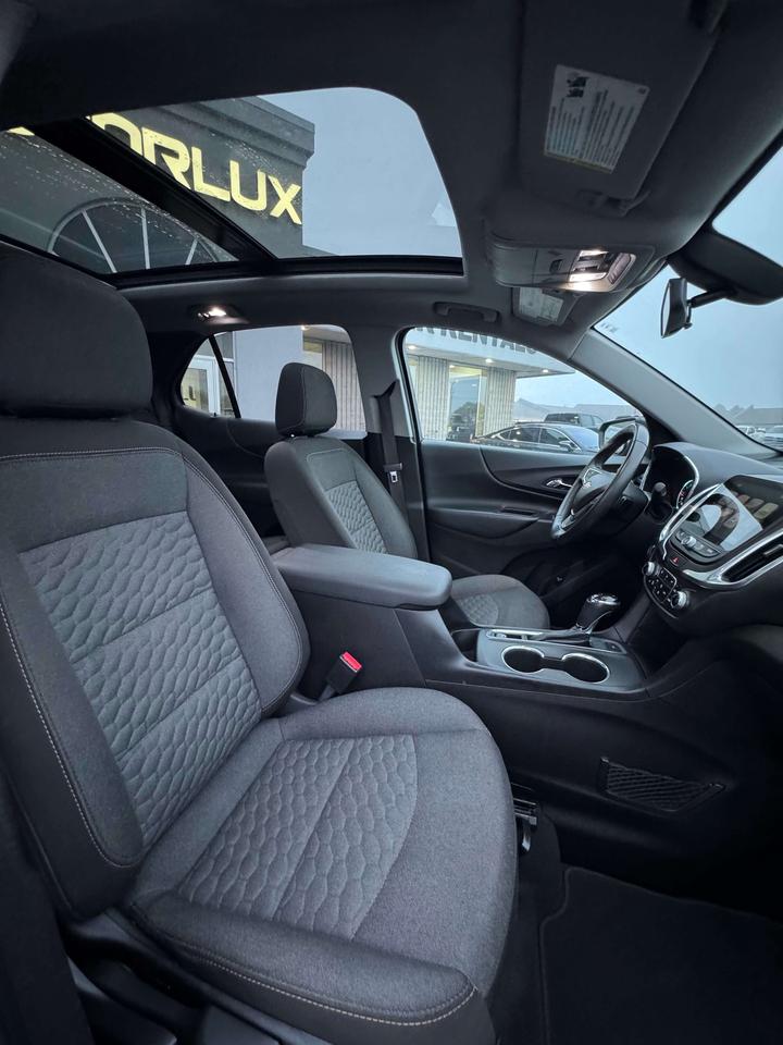 2018 Chevrolet Equinox AWD 4dr LT w/1LT Photo