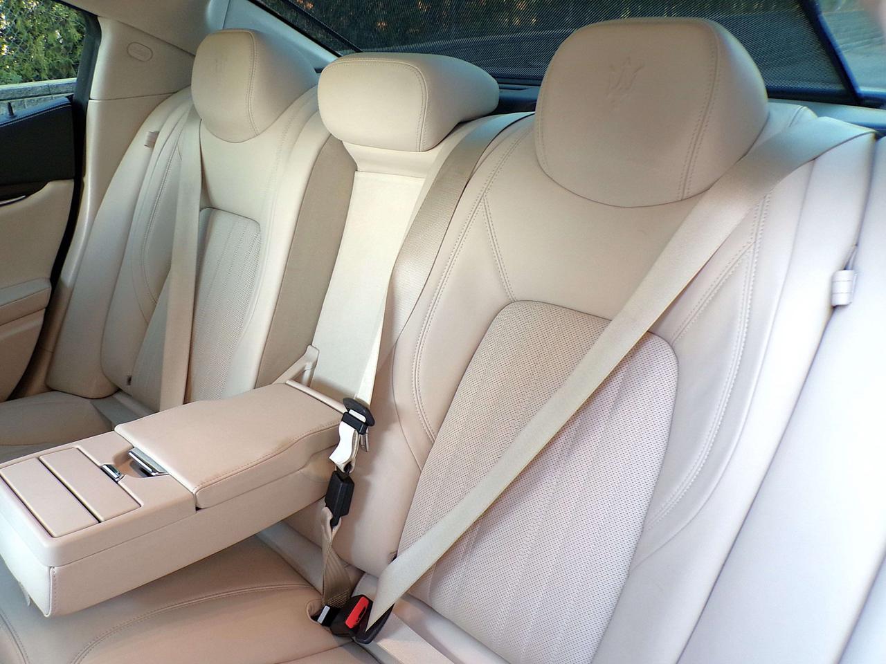 2017 Maserati Ghibli SQ4 BSA NAVI CAMERA SUNROOF H/C SEATS H. STEERING Photo