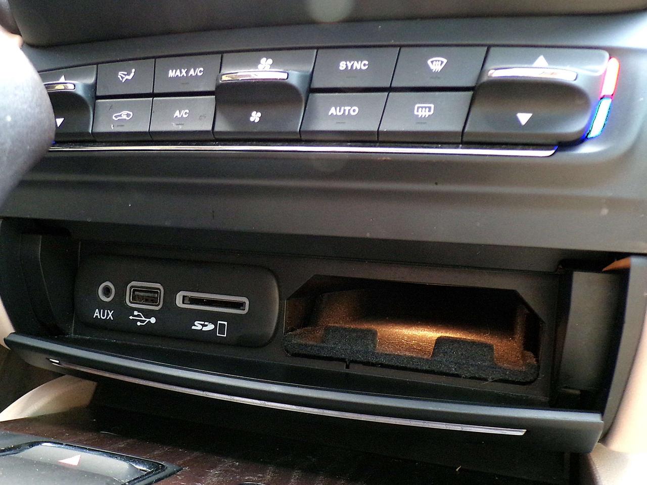 2017 Maserati Ghibli SQ4 BSA NAVI CAMERA SUNROOF H/C SEATS H. STEERING Photo