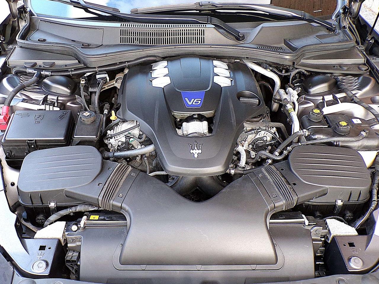 2017 Maserati Ghibli SQ4 BSA NAVI CAMERA SUNROOF H/C SEATS H. STEERING Photo