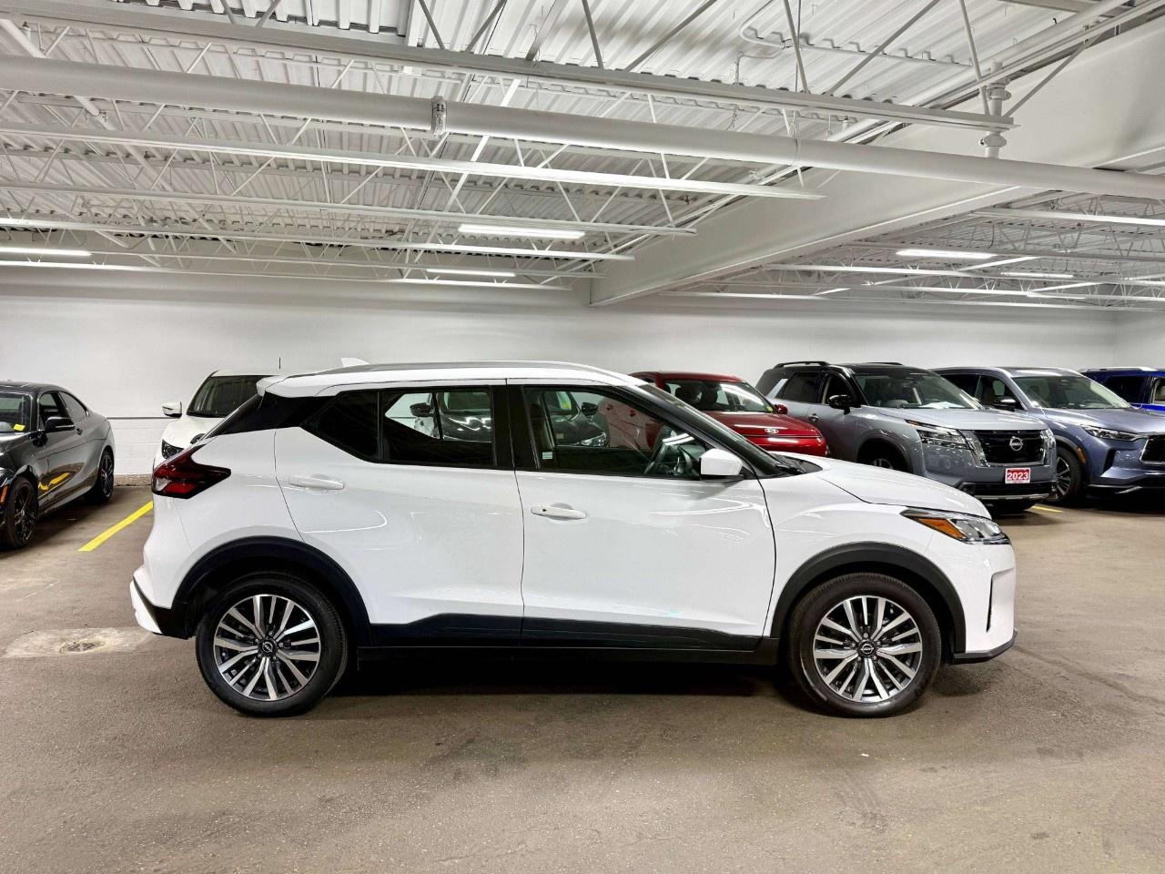 2025 Nissan Kicks Play SV FWD Photo