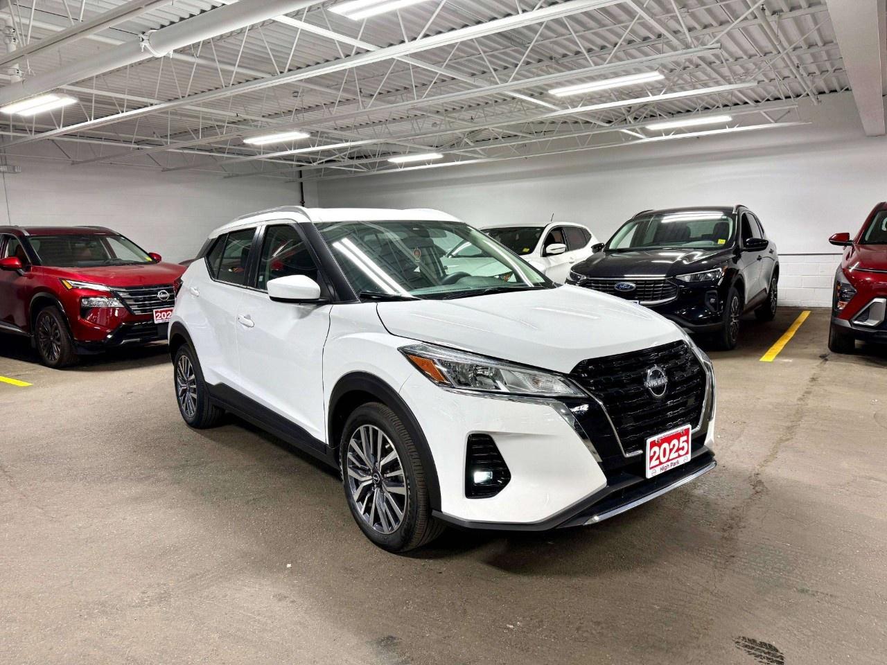 2025 Nissan Kicks Play SV FWD Photo