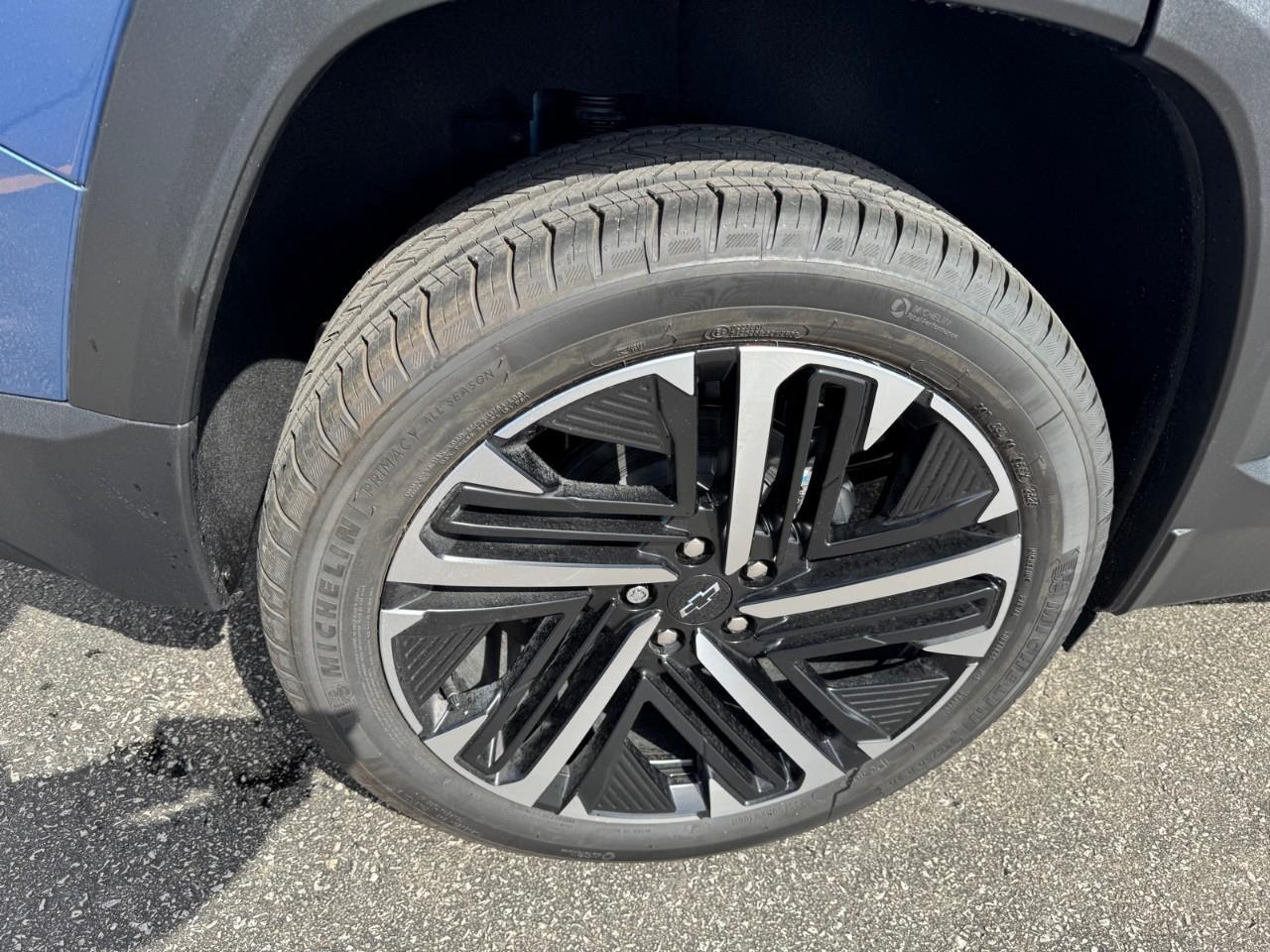 2027 Chevrolet Equinox RS 4dr All-Wheel Drive Photo