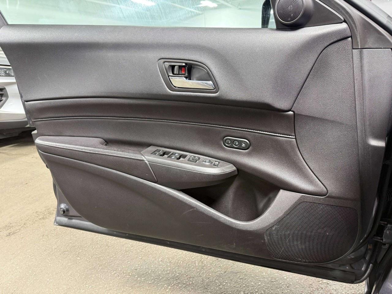 2018 Acura ILX Premium Sedan Photo