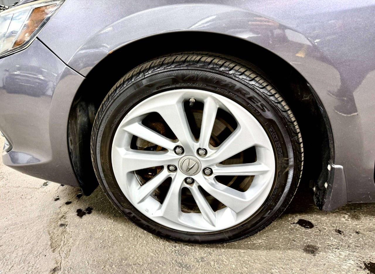 2018 Acura ILX Premium Sedan Photo