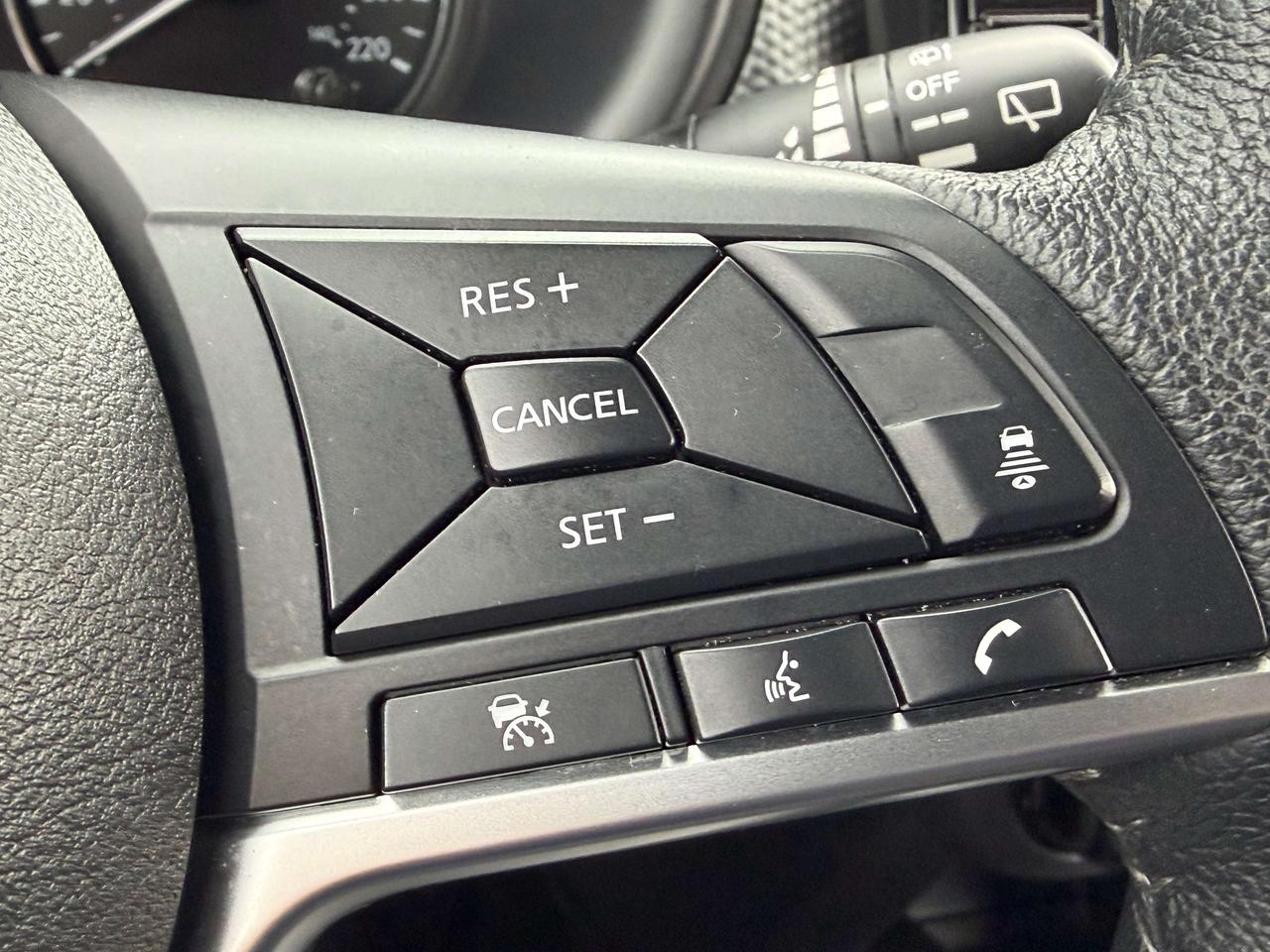2025 Nissan Kicks SV/HEATED SEATS/BACK UP CAM/CALL PICTON Photo