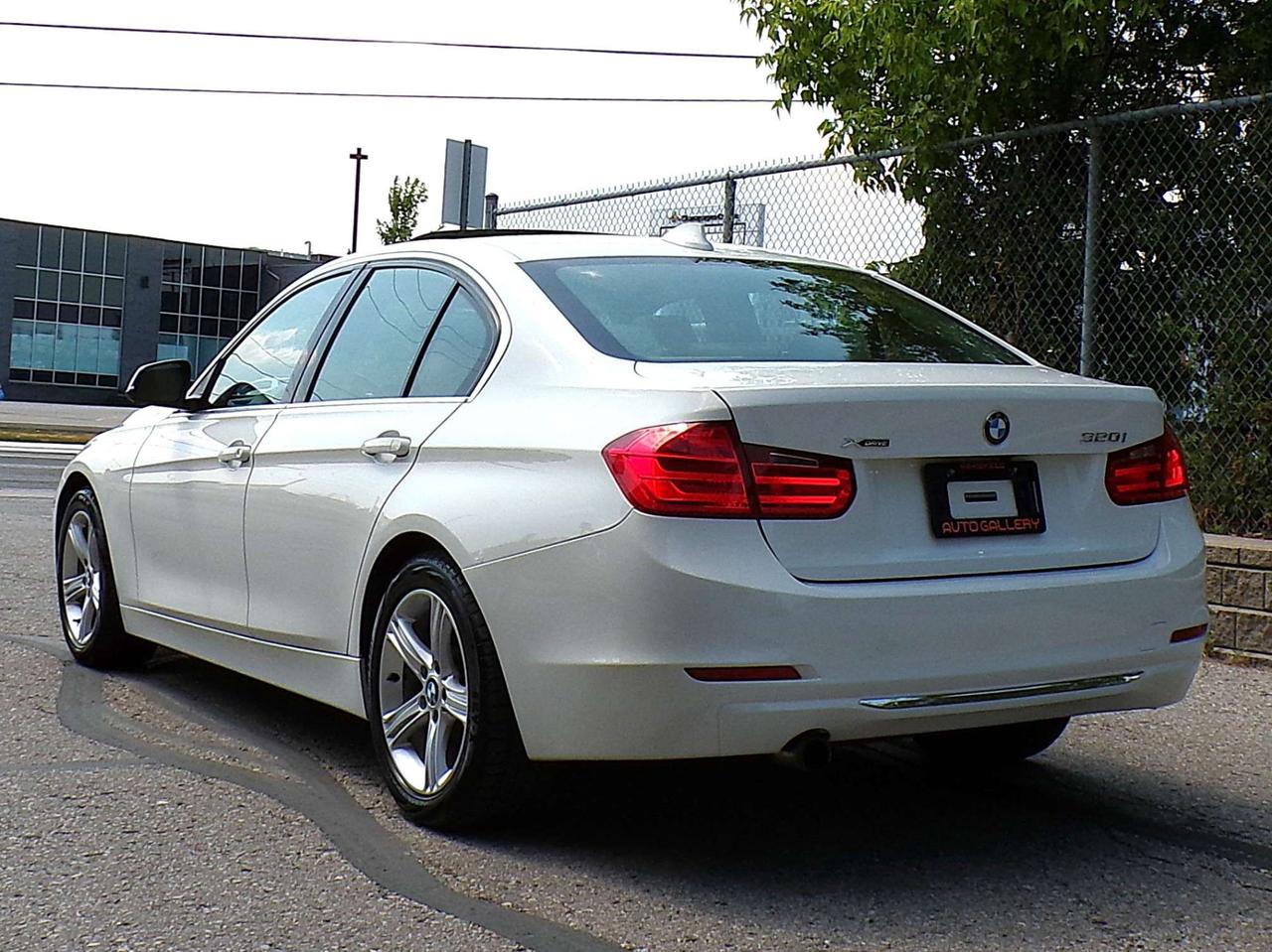 2015 BMW 3 Series 320i X-DRIVE SPORT NAVI CAMERA H. SEATS & STEERING B.T. Photo