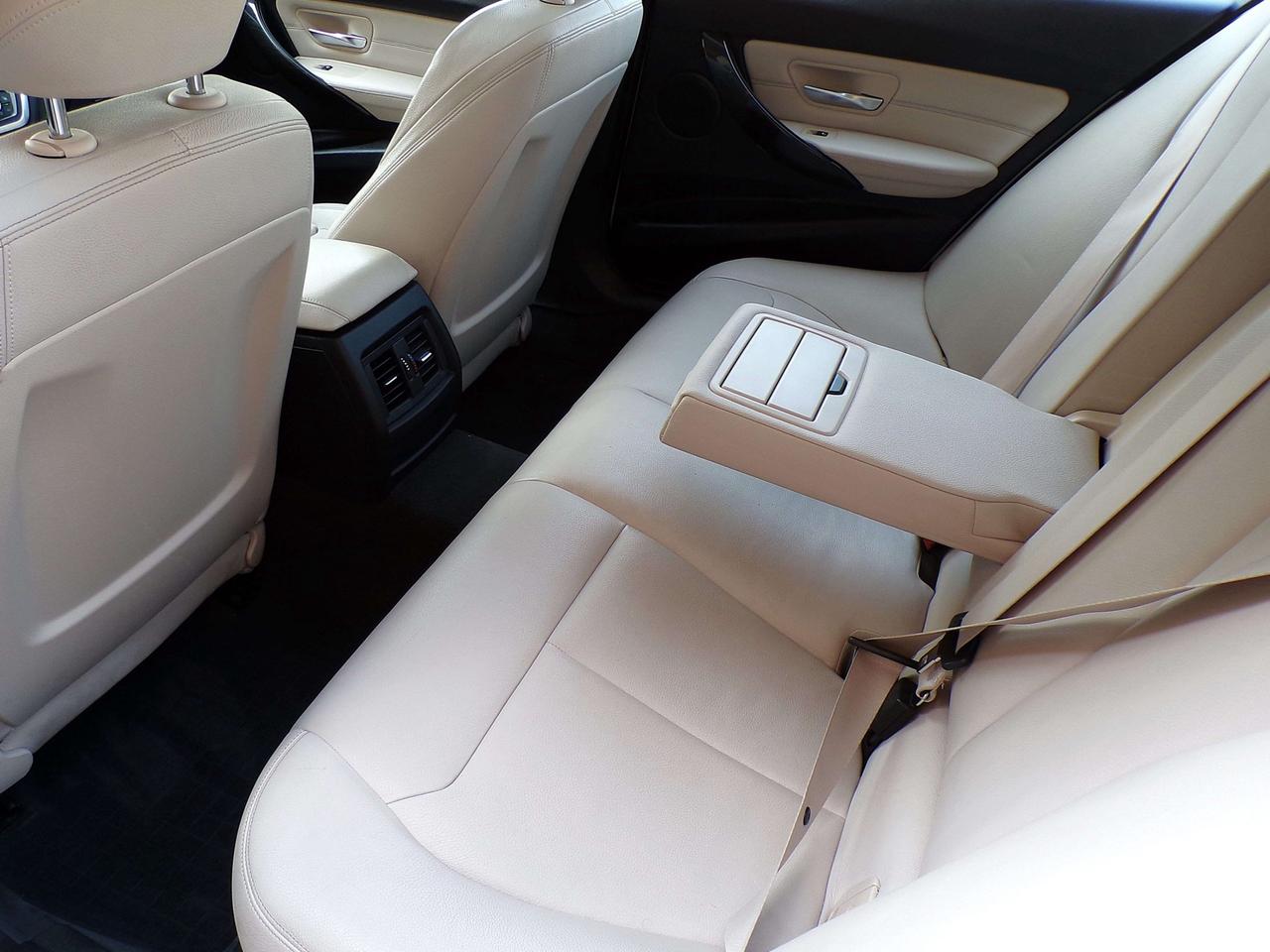 2015 BMW 3 Series 320i X-DRIVE SPORT NAVI CAMERA H. SEATS & STEERING B.T. Photo