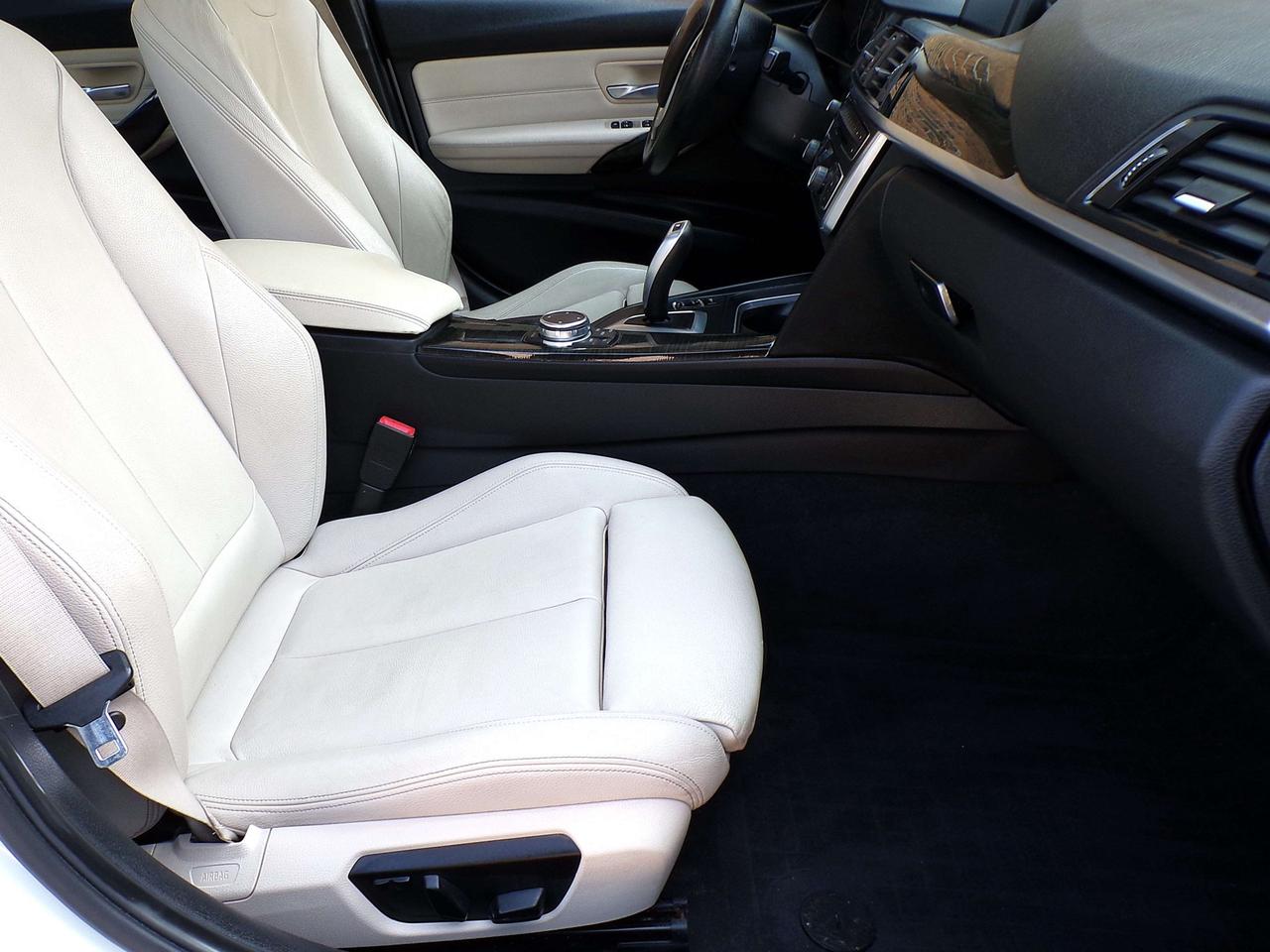 2015 BMW 3 Series 320i X-DRIVE SPORT NAVI CAMERA H. SEATS & STEERING B.T. Photo