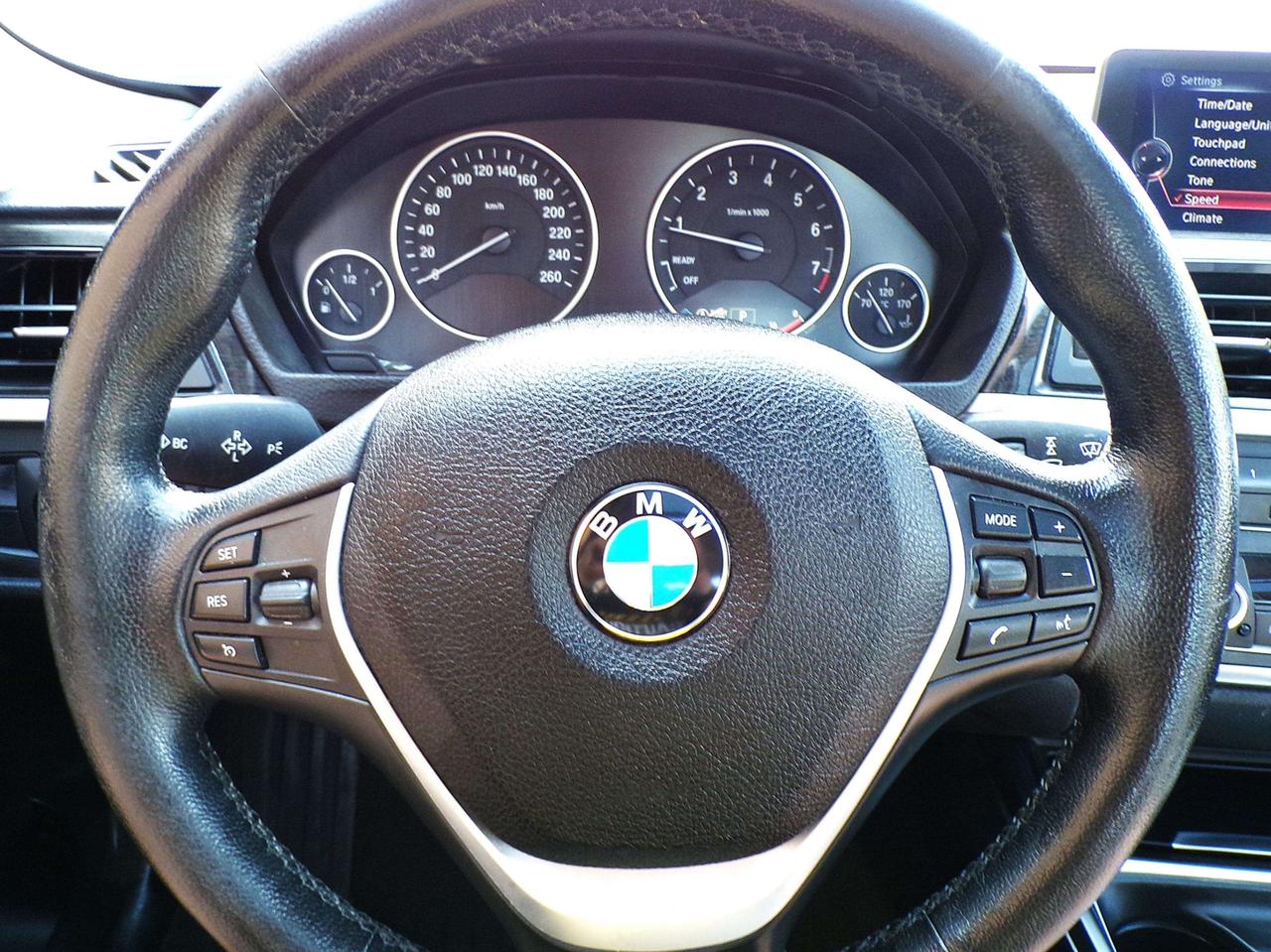 2015 BMW 3 Series 320i X-DRIVE SPORT NAVI CAMERA H. SEATS & STEERING B.T. Photo