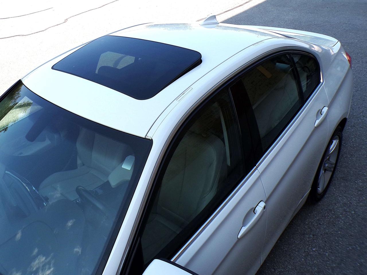 2015 BMW 3 Series 320i X-DRIVE SPORT NAVI CAMERA H. SEATS & STEERING B.T. Photo